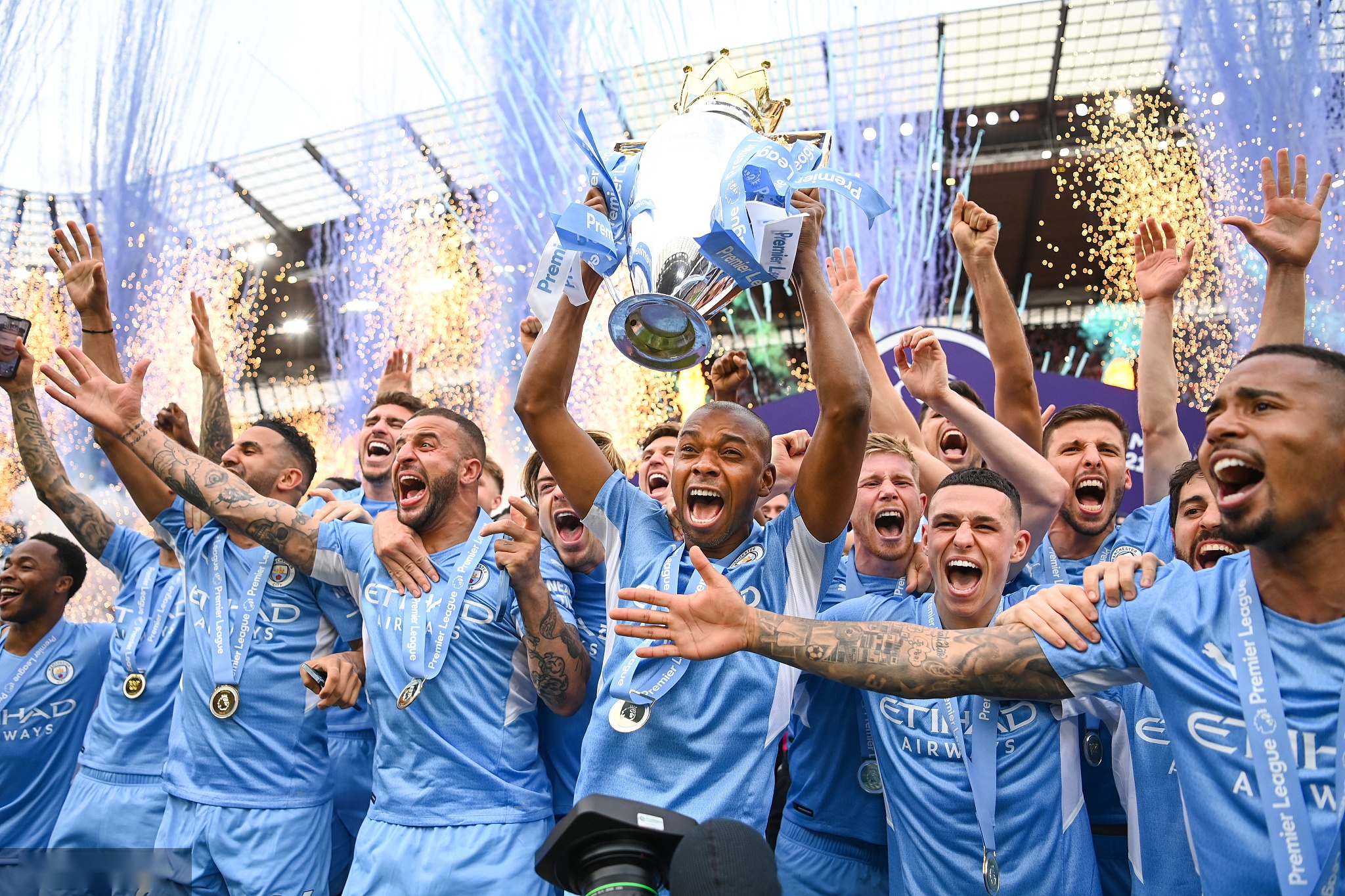 不仅为球迷 不仅为球迷